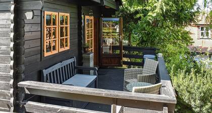 2 bedroom accommodation in Faversham