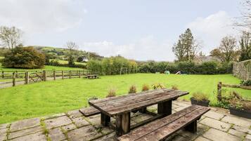 Cottage | Tempat makan luar