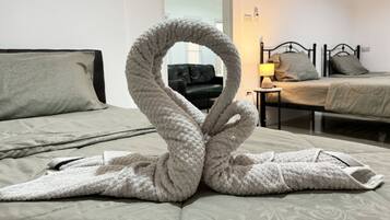 Room, 1 Bedroom, Smoking, Balcony | 1 bedroom