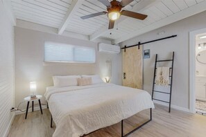 1 Schlafzimmer, Zimmersafe, Bügeleisen/Bügelbrett, Reisekinderbett