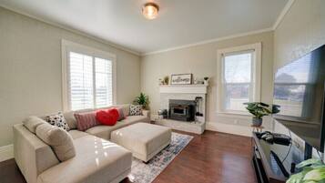 Smart TV, video games, computer monitors