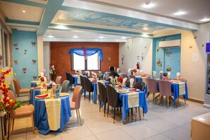 Restaurant - Hôtel  Mickel (Douala)
