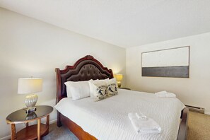 4 bedrooms, internet, bed sheets
