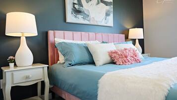 3 bedrooms, desk, iron/ironing board, travel crib