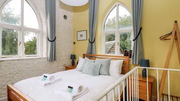 1 bedroom, individually decorated, individually furnished, free WiFi