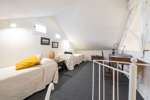 2 bedrooms, desk, iron/ironing board, travel crib