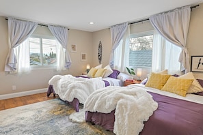 4 bedrooms, desk, iron/ironing board, free WiFi - Work and Gym Hideaway (San Jose)