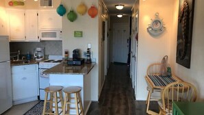 Unclassified image, 2 of 24, button - Beach Front Condo In Casa Del Mar 2 min walk to the Beach, Pool, and many more (Galveston)
