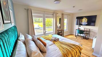 Casa | 5 quartos, cortinas blackout, ferros/tábuas de passar roupa