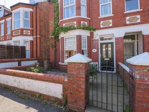 Exterior - Apple Tree House (Hunstanton)
