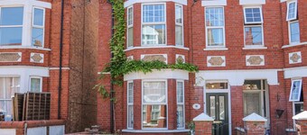 Apple Tree House