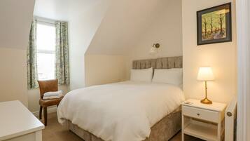4 bedrooms, individually decorated, individually furnished, free WiFi