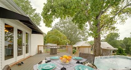 Landrum Farmhouse Retreat: Deck & Swim Spa