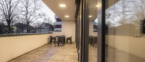 Deluxe Apartment | Balcony