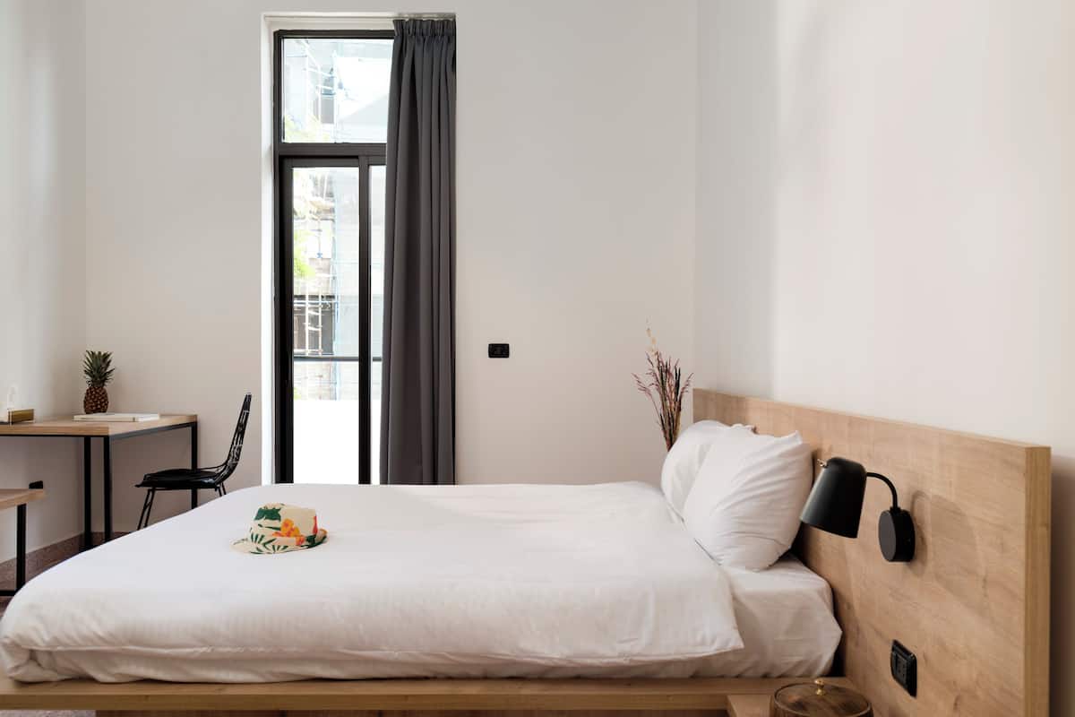 Anoor 210 | 1 bedroom, premium bedding, minibar, individually decorated