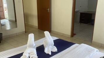 4 Schlafzimmer, Bügeleisen/Bügelbrett, WLAN, Bettwäsche