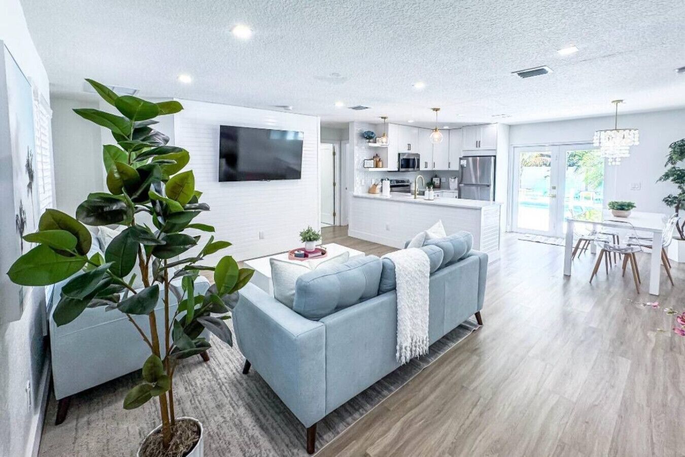 Smart-TV, Tischtennisplatte