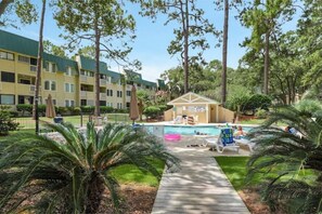 A heated pool - Hilton Head’s Ultimate Beachside Paradise! (Hilton Head Island)