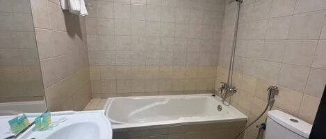 Dusj, boblebad, hårføner og bidé