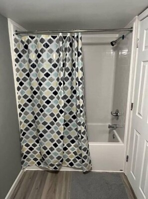 Towels, soap, shampoo, toilet paper