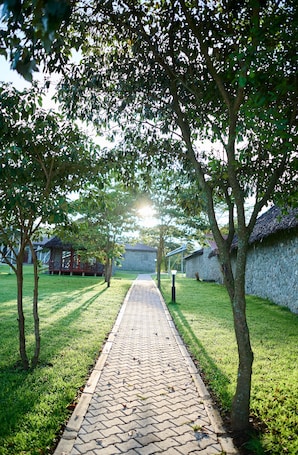 Exterior. PELICAN LODGE - LAKE ELEMENTAITA