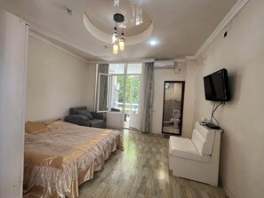 1 bedroom, free WiFi, bed sheets