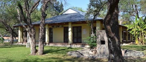 Esterni