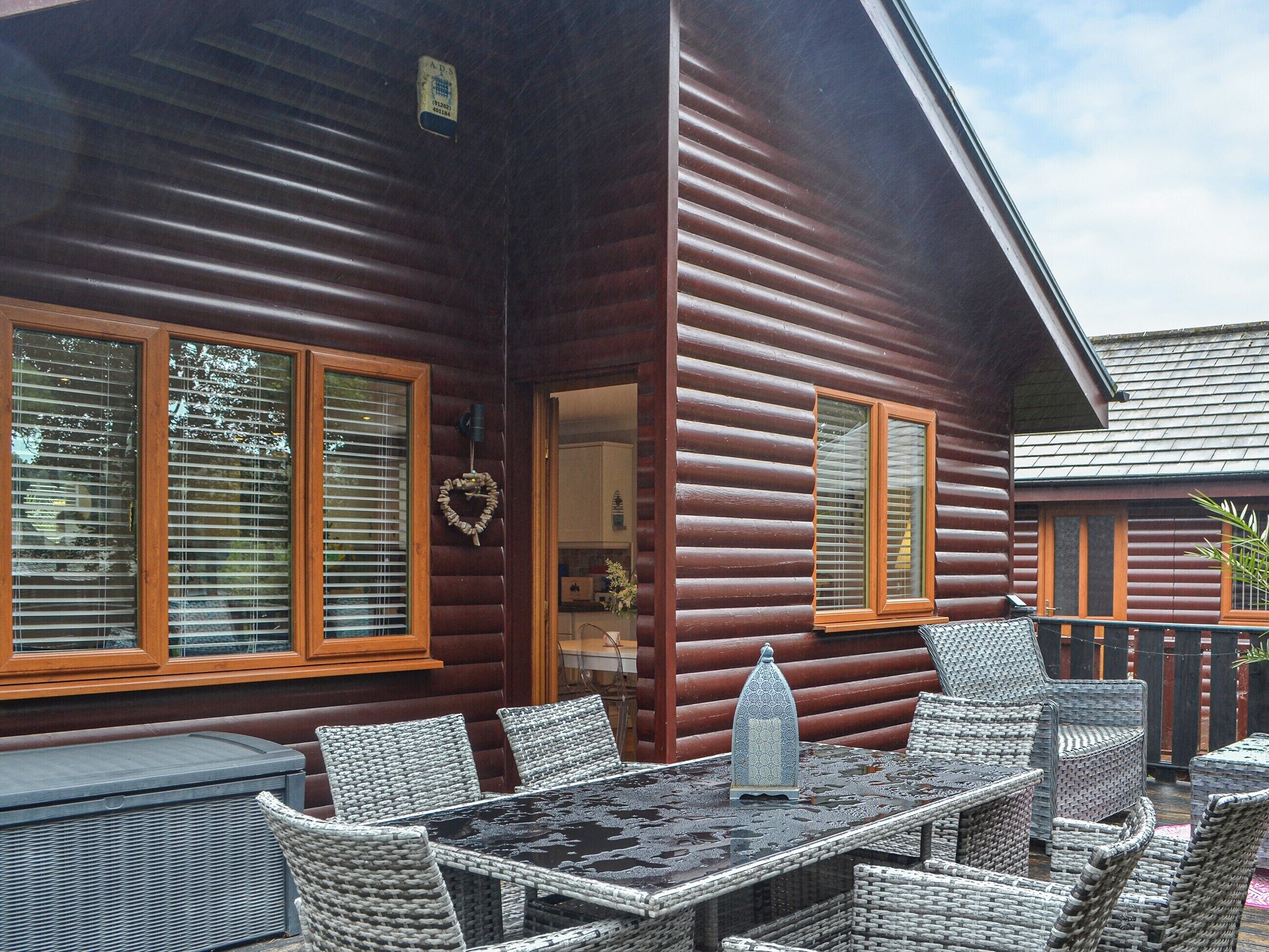 تناول الطعام بالخارج