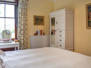 4 habitaciones, wifi gratis y ropa de cama 