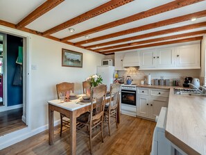 Dishwasher - A humble, cute country cottage with views over the river. (Ipswich)