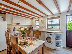 Dishwasher - A humble, cute country cottage with views over the river. (Ipswich)