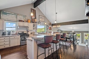 Full-size fridge, microwave, oven, stovetop - Old Town Views by Park City Vacations (Park City)