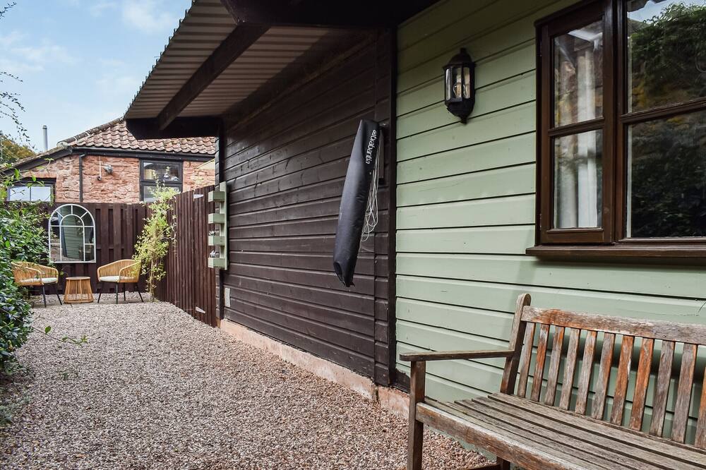 1 bedroom accommodation in Bishops Lydeard, near Taunton and The Quantocks