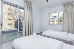 2 bedrooms, premium bedding, individually decorated