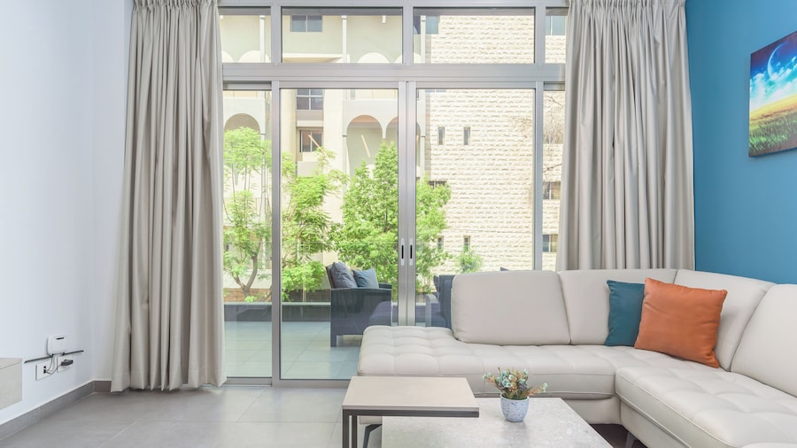 Grey - Elegant Apartments in Awkar