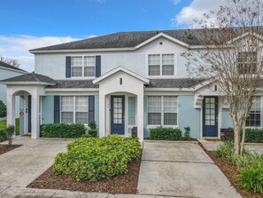 Exterior - Peter Pan's Flight - Disney Themed Townhome (Kissimmee)