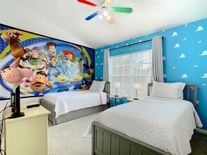 3 bedrooms, iron/ironing board, travel cot, WiFi