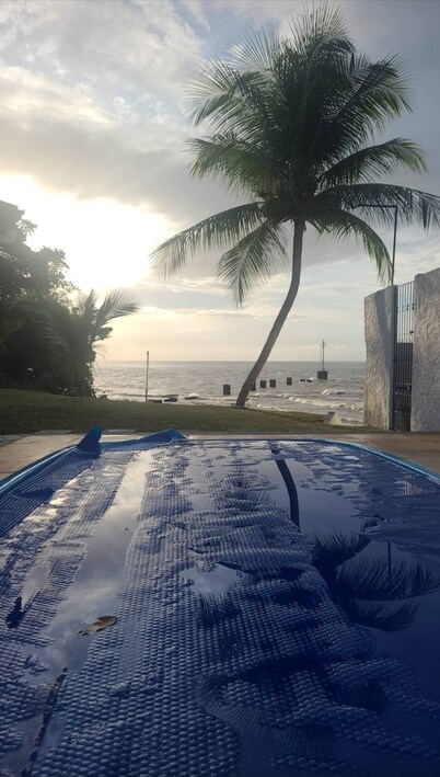 Casa em Frente à Praia do Farol de Mosqueiro