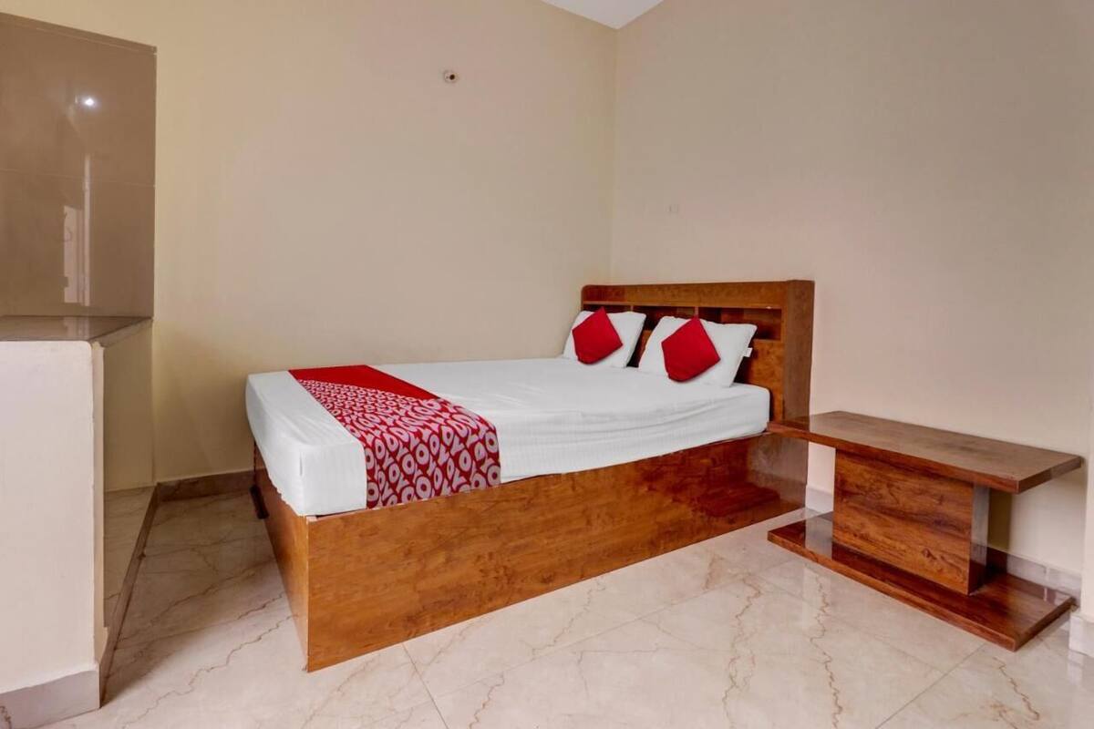 Basic Double Room | WiFi (free), bed sheets