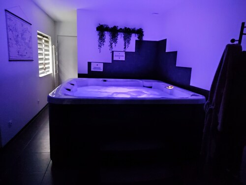 SPA SAUNA  PRIVE AU CALME DE LA CAMPAGNE