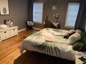 2 habitaciones, escritorio, tabla de planchar con plancha y wifi gratis 