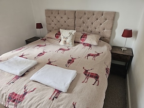 Apartment | 2 bedrooms, iron/ironing board, cots/infant beds, free WiFi - Snug - Abhainn Apartment (Helensburgh)
