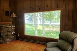 Interior - West Bay House Private Frontage in Traverse City (Traverse City)