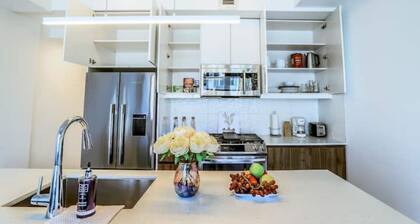 ✨ Stylish Walkout Condo in the Heart of Trendy Kensington ✨