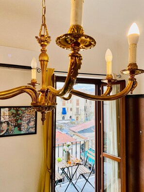 아파트, 침실 1개, 발코니, 시내 전망 | 내부