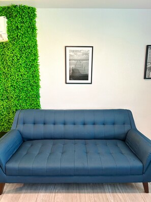 Smart TV - Charming 1BR/1BA Rental - Fully Remodeled & Cozy Unit 2
 (El Paso)