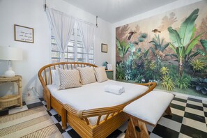 3 bedrooms, desk, iron/ironing board, travel crib