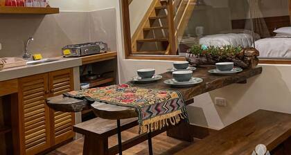 Light Wood - Cabaña Nogal
Hermosa Cabaña en el centro del pueblo de Huaran