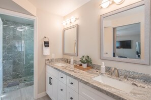 Shower, hair dryer, towels, soap - Centrally Located Hike Dine & Shop w/ Pool Table, Heated Pool, Office, Firepit (Phoenix)