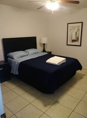 2 quartos, ferros/tábuas de passar roupa, Wi-Fi de cortesia
